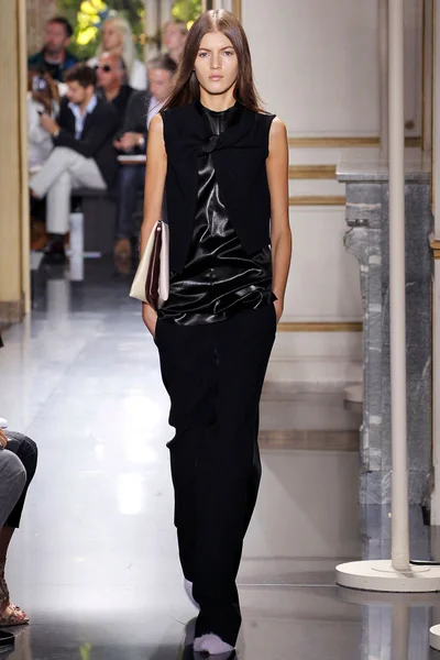 Look 9